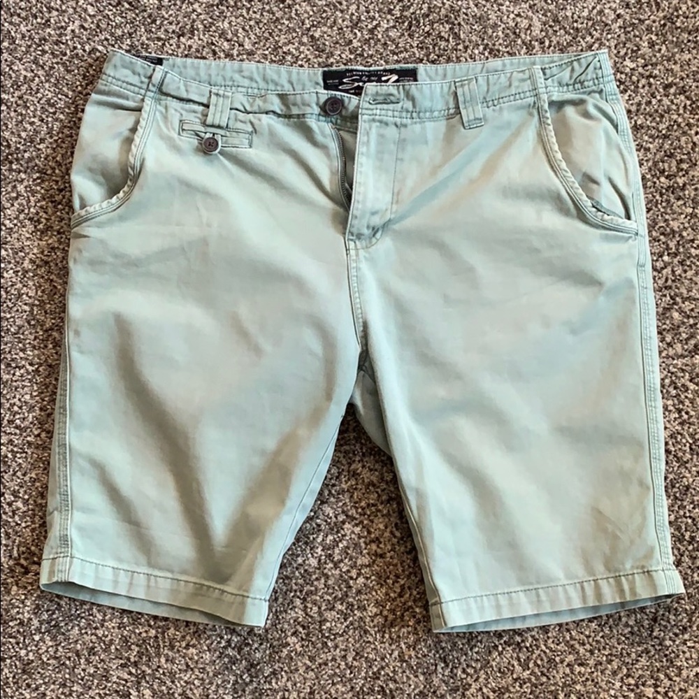 Men’s Seven shorts